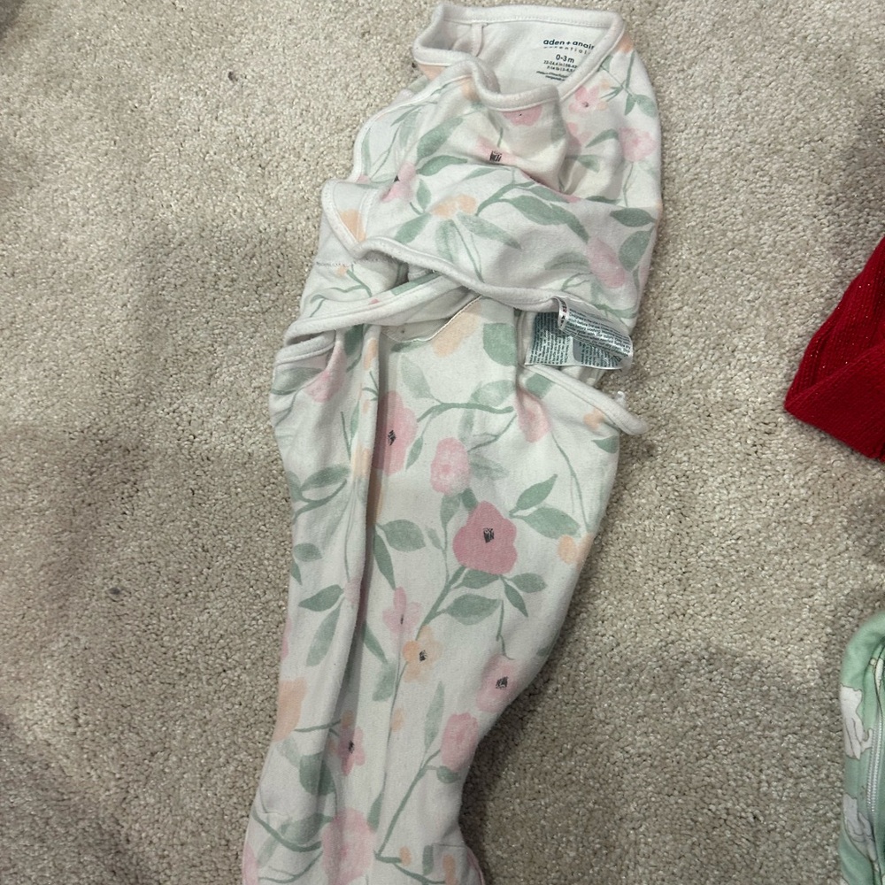 Aden + Anais swaddle 0-3M floral
